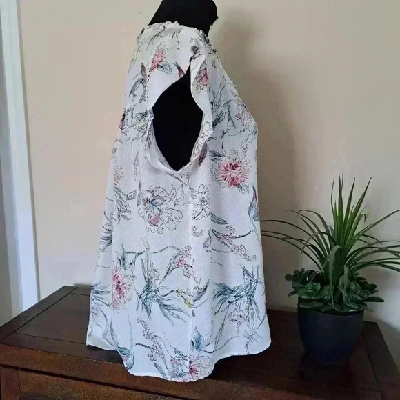 Buffalo David Bitton Floral Blouse Lightweight Flowy Top Medium White Pink Green - Picture 4 of 11